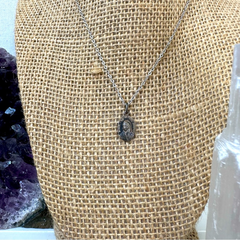 FOI necklace 7